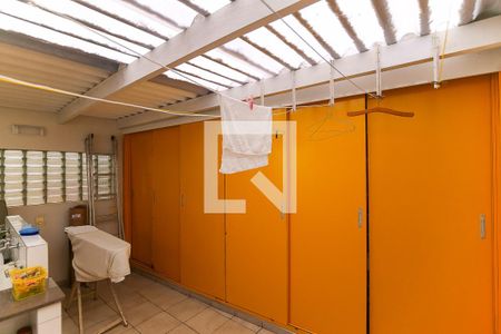 Casa à venda com 300m², 4 quartos e 2 vagasLavanderia