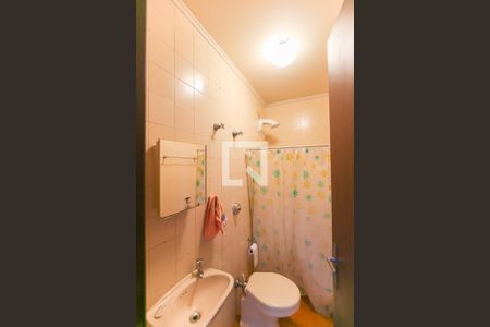 Casa à venda com 300m², 4 quartos e 2 vagasBanheiro de serviço