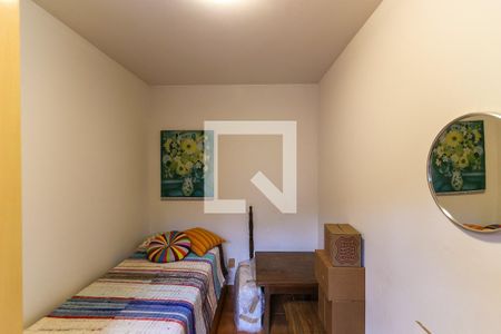 Casa à venda com 300m², 4 quartos e 2 vagasQuarto de Serviço