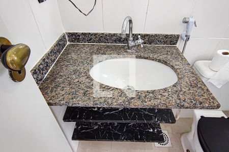 Casa à venda com 108m², 3 quartos e 1 vagaBanheiro - Quarto 2