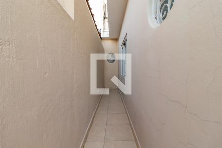 Casa à venda com 141m², 2 quartos e 2 vagasCorredor Lateral