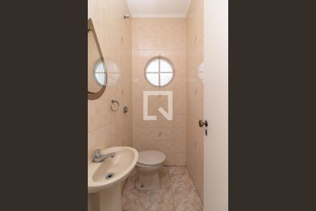 Casa à venda com 141m², 2 quartos e 2 vagasLavabo