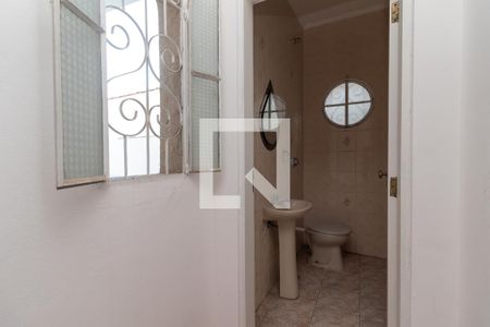 Casa à venda com 141m², 2 quartos e 2 vagasLavabo