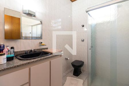 Casa para alugar com 240m², 3 quartos e 4 vagasBanheiro 2