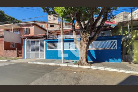 Casa para alugar com 240m², 3 quartos e 4 vagasFachada