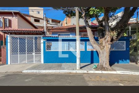 Casa para alugar com 240m², 3 quartos e 4 vagasFachada