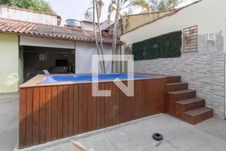 Casa à venda com 365m², 4 quartos e 2 vagasPiscina