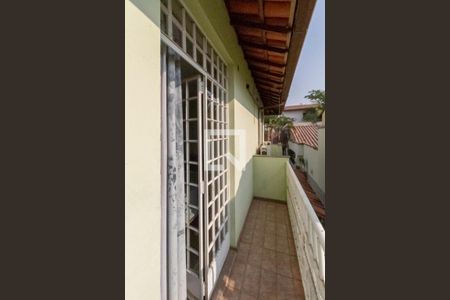 Casa à venda com 365m², 4 quartos e 2 vagasVaranda da suíte 