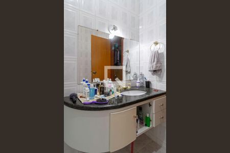 Casa à venda com 365m², 4 quartos e 2 vagasBanheiro da suíte 