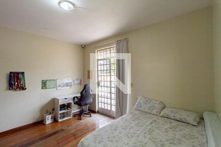 Casa à venda com 365m², 4 quartos e 2 vagasQuarto 3