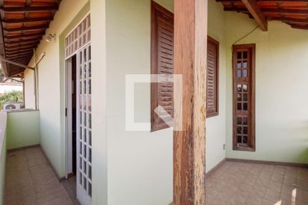 Casa à venda com 365m², 4 quartos e 2 vagasVaranda do quarto 1