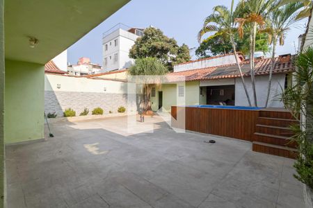 Casa à venda com 365m², 4 quartos e 2 vagasQuintal