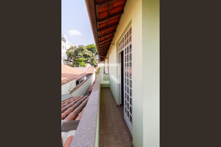 Casa à venda com 365m², 4 quartos e 2 vagasVaranda do quarto 1