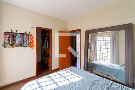 Casa à venda com 365m², 4 quartos e 2 vagasSuíte 