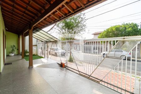 Casa à venda com 365m², 4 quartos e 2 vagasEntrada