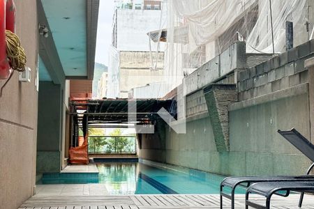 Apartamento à venda com 45m², 1 quarto e 1 vaga Apartamento à venda com 45m², 1 quarto e 1 vagaÁrea comum - Piscina