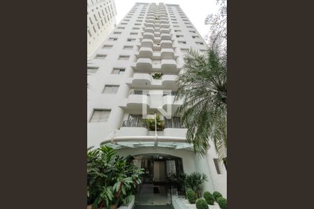 Apartamento à venda com 135m², 2 quartos e 1 vaga Apartamento à venda com 135m², 2 quartos e 1 vagaFachada