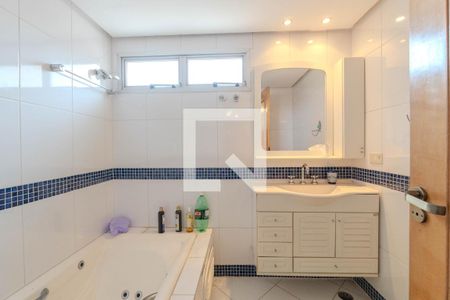 Apartamento à venda com 135m², 2 quartos e 1 vaga Apartamento à venda com 135m², 2 quartos e 1 vagaBanheiro da Suíte 1