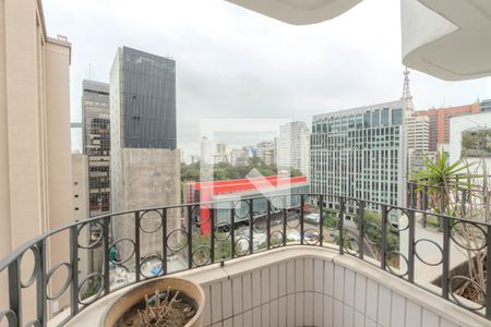 Apartamento à venda com 135m², 2 quartos e 1 vaga Apartamento à venda com 135m², 2 quartos e 1 vagaSacada