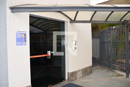 Apartamento à venda com 120m², 3 quartos e 2 vagas Apartamento à venda com 120m², 3 quartos e 2 vagasPlaquinha