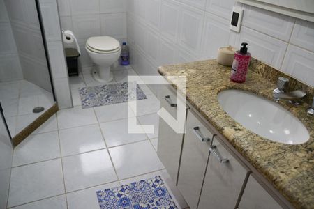 Apartamento à venda com 120m², 3 quartos e 2 vagas Apartamento à venda com 120m², 3 quartos e 2 vagasBanheiro 2