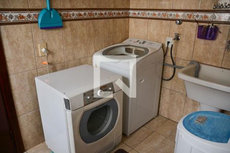 Apartamento à venda com 120m², 3 quartos e 2 vagas Apartamento à venda com 120m², 3 quartos e 2 vagasÁrea de Serviço