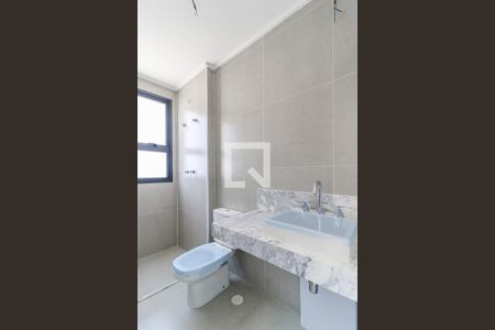 Apartamento à venda com 196m², 4 quartos e 3 vagasBanheiro da Suíte 2