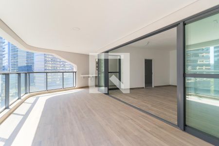 Apartamento à venda com 196m², 4 quartos e 3 vagasVaranda da Sala
