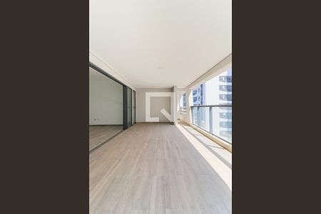 Apartamento à venda com 196m², 4 quartos e 3 vagasVaranda da Sala