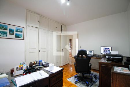 Casa à venda com 237m², 3 quartos e 1 vagaSuíte