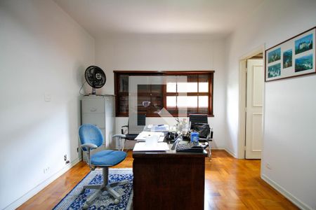 Casa à venda com 237m², 3 quartos e 1 vagaSuíte