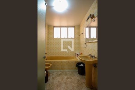 Casa à venda com 237m², 3 quartos e 1 vagaBanheiro Social