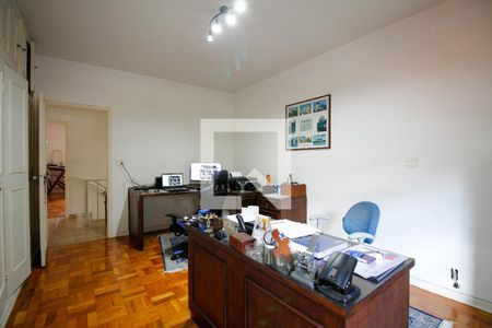 Casa à venda com 237m², 3 quartos e 1 vagaSuíte