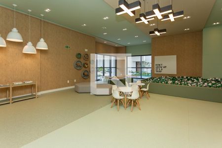 Apartamento à venda com 71m², 2 quartos e 1 vagaÁrea comum