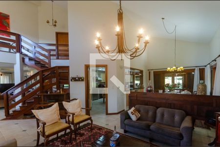 Casa de condomínio à venda com 389m², 4 quartos e 5 vagasSala Intima