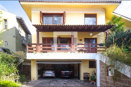 Casa de condomínio à venda com 389m², 4 quartos e 5 vagasGaragem