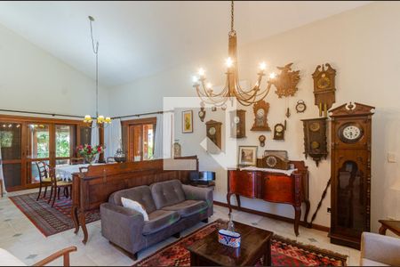 Casa de condomínio à venda com 389m², 4 quartos e 5 vagasSala Intima