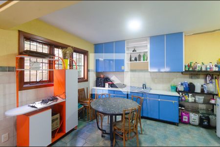 Casa de condomínio à venda com 389m², 4 quartos e 5 vagasÁrea de Serviço