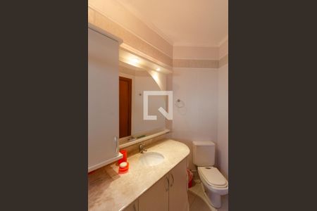 Casa de condomínio à venda com 389m², 4 quartos e 5 vagasBanheiro da Suíte 2