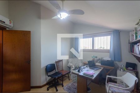 Casa de condomínio à venda com 389m², 4 quartos e 5 vagasQuarto 4