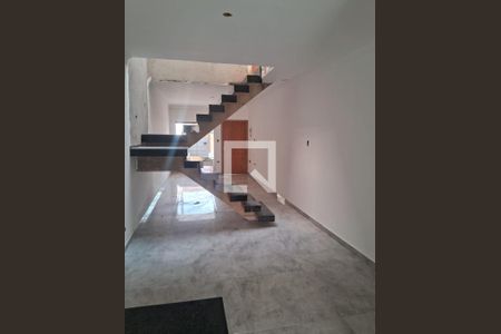 Casa à venda com 120m², 3 quartos e 2 vagas Casa à venda com 120m², 3 quartos e 2 vagasFoto 02