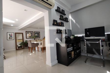 Apartamento à venda com 230m², 4 quartos e 2 vagasEscritório