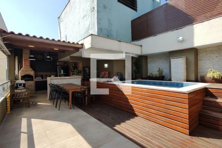 Apartamento à venda com 230m², 4 quartos e 2 vagasCobertura