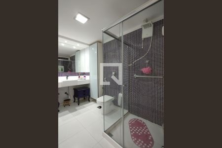 Apartamento à venda com 230m², 4 quartos e 2 vagasBanheiro Social 2