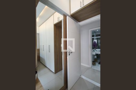 Apartamento à venda com 230m², 4 quartos e 2 vagasQuarto 3 - Armários