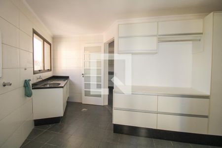 Apartamento à venda com 228m², 3 quartos e 2 vagasCozinha