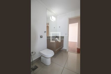 Apartamento à venda com 228m², 3 quartos e 2 vagasBanheiro 