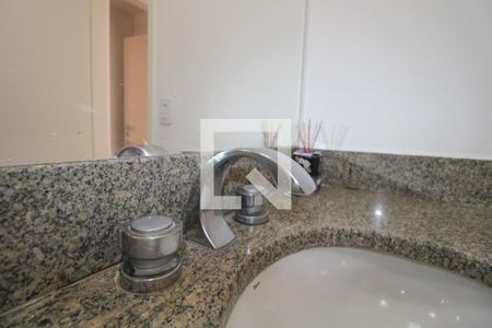 Apartamento à venda com 228m², 3 quartos e 2 vagasBanheiro 