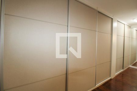 Apartamento à venda com 228m², 3 quartos e 2 vagasSuíte 