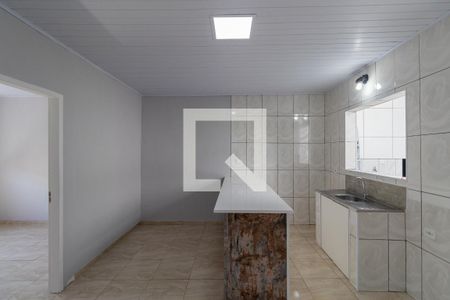 Sala e Cozinha Integrada de casa para alugar com 2 quartos, 45m² em Jardim Santo Antonio, São Paulo